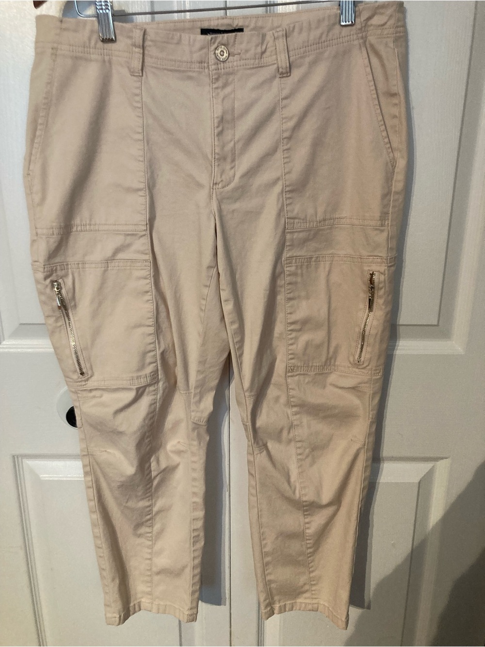 White House Black Market Light Beige Capris